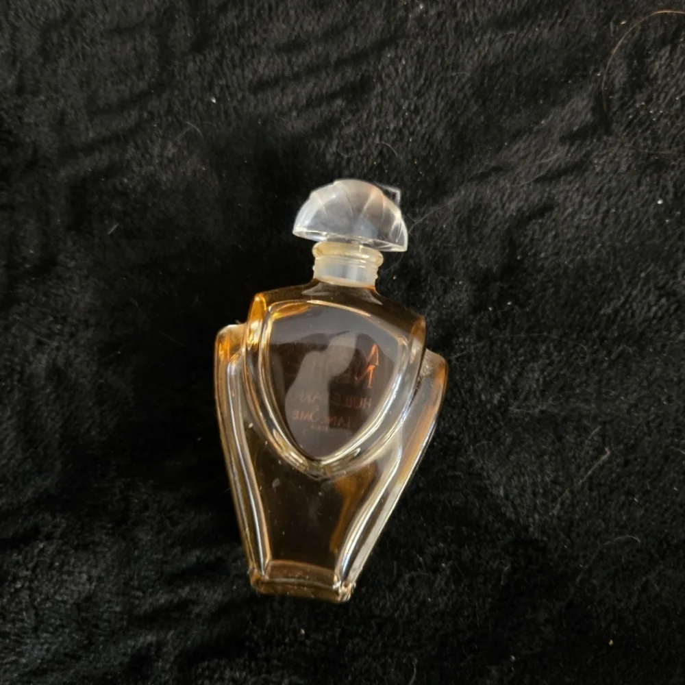 Maggie Niore - Picture 3 of 5